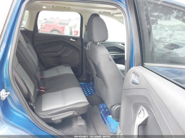 1FMCU0GD7HUD91450 Ford ESCAPE SE