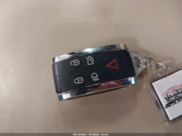 2010 JAGUAR XF SAJWA0GB0ALR75954 Photo 10