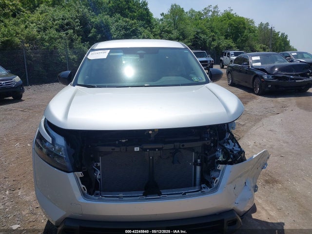 5N1DR3ACXRC251780 Nissan Pathfinder S 4wd