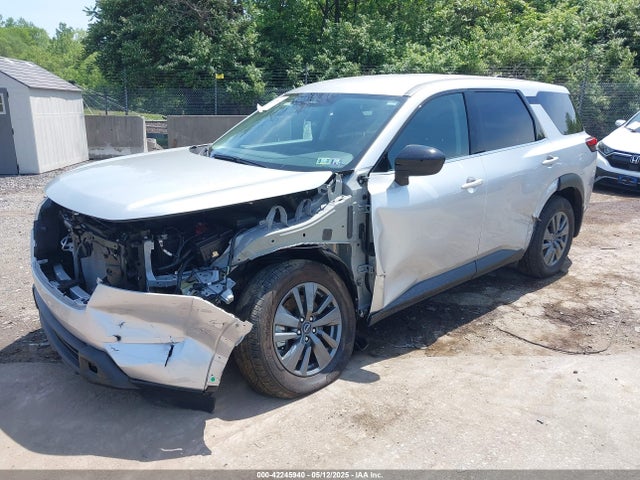 5N1DR3ACXRC251780 Nissan Pathfinder S 4wd