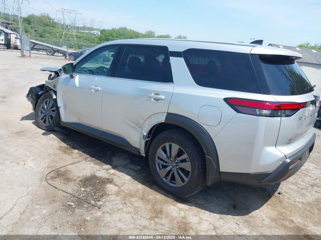 5N1DR3ACXRC251780 Nissan Pathfinder S 4wd