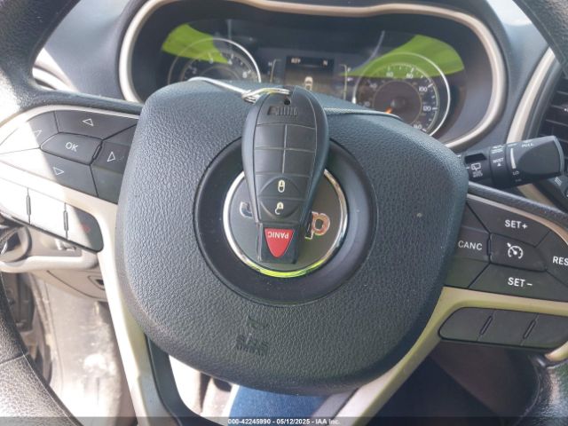 1C4PJMAB5FW533924 Jeep Cherokee Sport