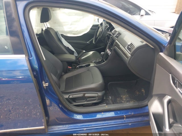 1VWBT7A38GC009794 Volkswagen Passat 1.8t Se