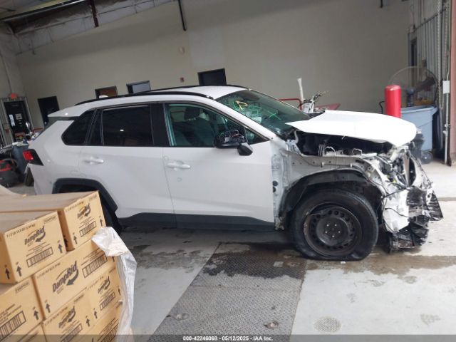 2T3H1RFV9LC064692 Toyota RAV4 LE