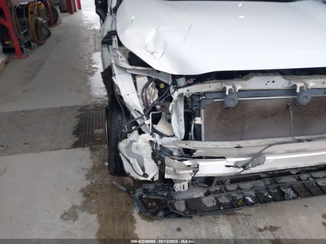 2T3H1RFV9LC064692 Toyota RAV4 LE