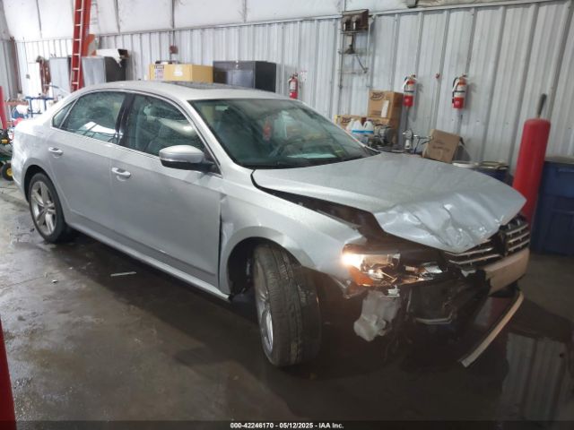 2015 VOLKSWAGEN PASSAT 1VWCT7A30FC117765