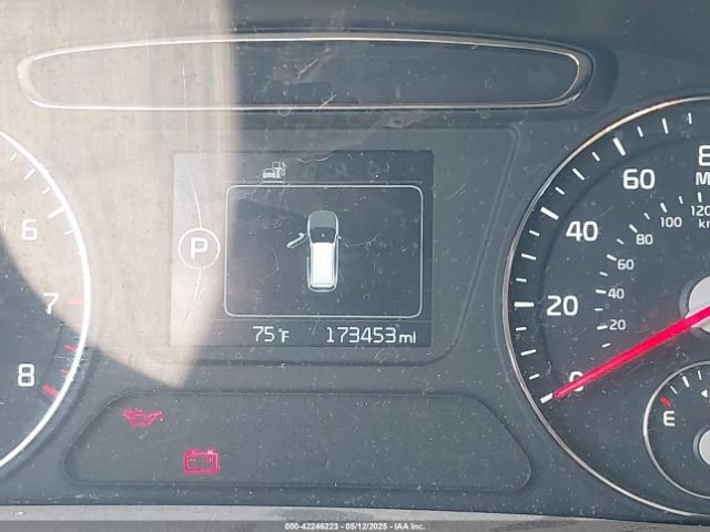 5XYPGDA54HG230349 KIA Sorento 3.3l Lx