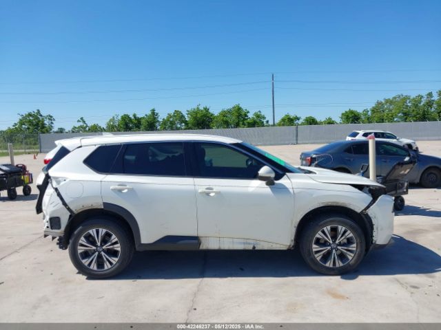 5N1AT3BA7MC787337 Nissan Rogue Sv Fwd