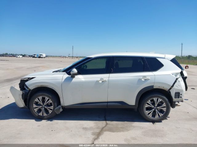5N1AT3BA7MC787337 Nissan Rogue Sv Fwd
