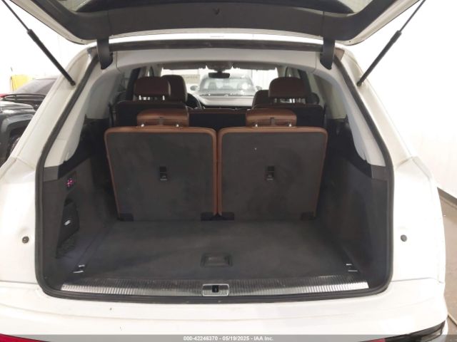 WA1VAAF76JD039452 Audi Q7 3.0t Premium