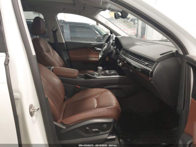 WA1VAAF76JD039452 Audi Q7 3.0t Premium