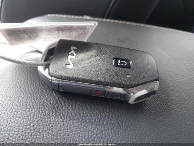 KNDJ53AUXP7192196 KIA Soul Gt-line