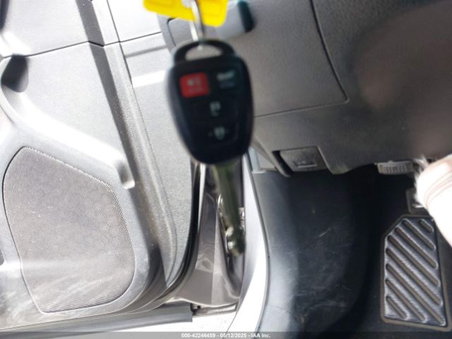 4T1BF1FKXHU335529 Toyota CAMRY SE