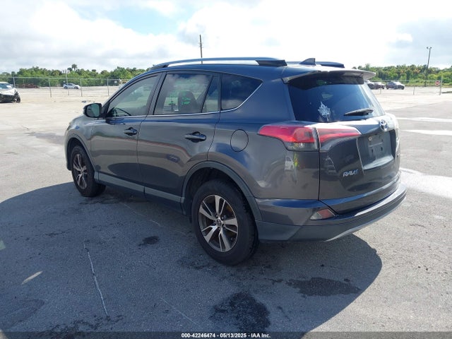 JTMWFREV0HJ120453 Toyota Rav4 Xle