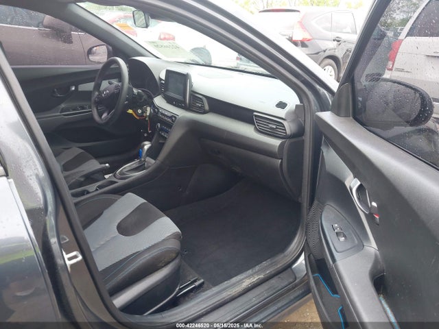 KMHTG6AFXKU019726 Hyundai Veloster 2.0