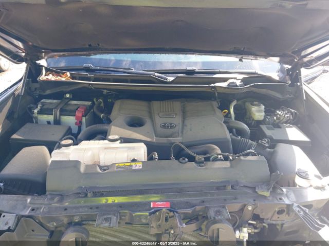 5TFLA5AB7NX010692 Toyota Tundra Sr5