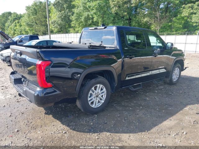 5TFLA5AB7NX010692 Toyota Tundra Sr5