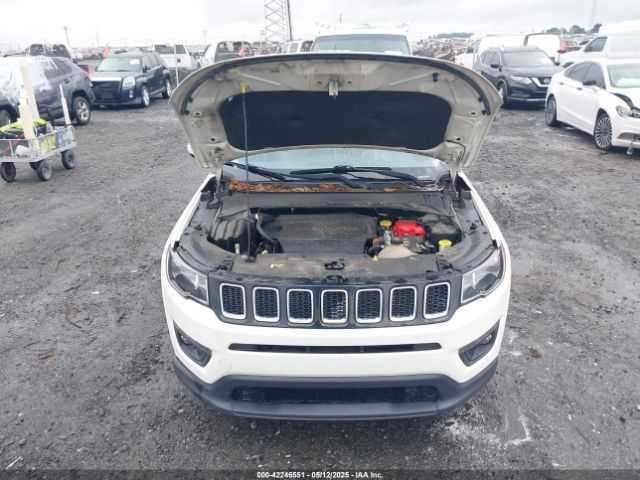 3C4NJCBB9KT652222 Jeep Compass Latitude Fwd