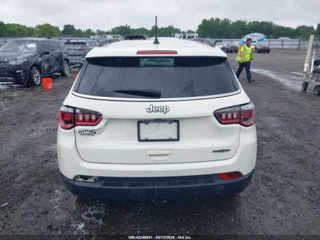 3C4NJCBB9KT652222 Jeep Compass Latitude Fwd