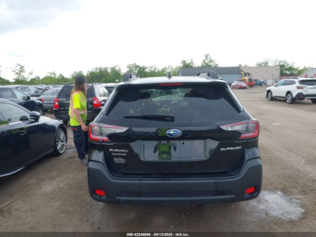 4S4BTADC2R3296320 Subaru Outback Premium