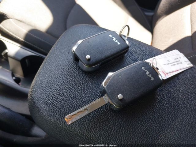 3KPF24AD8NE466366 KIA Forte Lxs