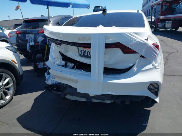 3KPF24AD8NE466366 KIA Forte Lxs