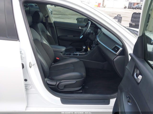 5XXGT4L39KG363899 KIA Optima S