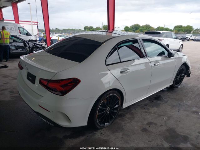 W1K3G4EB6MJ264856 Mercedes-Benz A 220