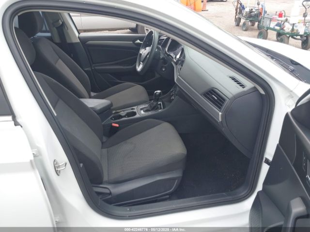 3VWC57BU1KM025946 Volkswagen Jetta 1.4t R-line/1.4t S/1.4t Se