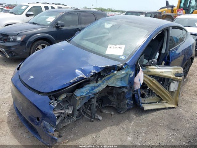 2022 TESLA MODEL Y 7SAYGDEE2NF480161 Photo 1