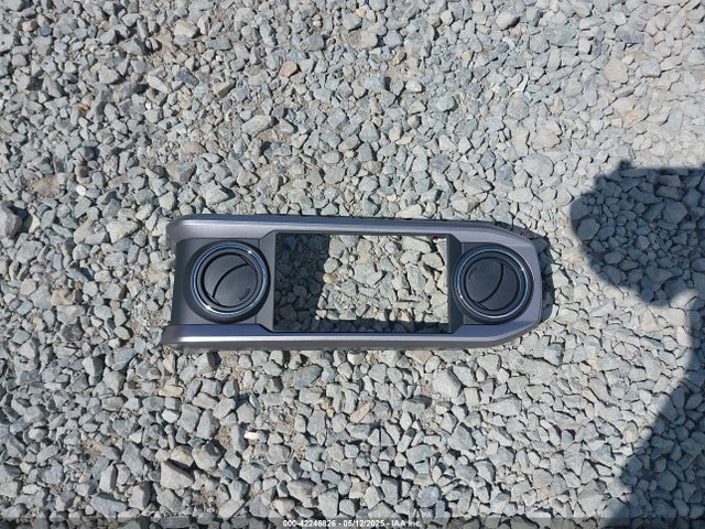 3TMCZ5AN8PM632794 Toyota Tacoma Sr5 V6