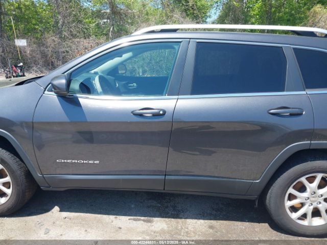 1C4PJMCB0GW187750 Jeep Cherokee Latitude