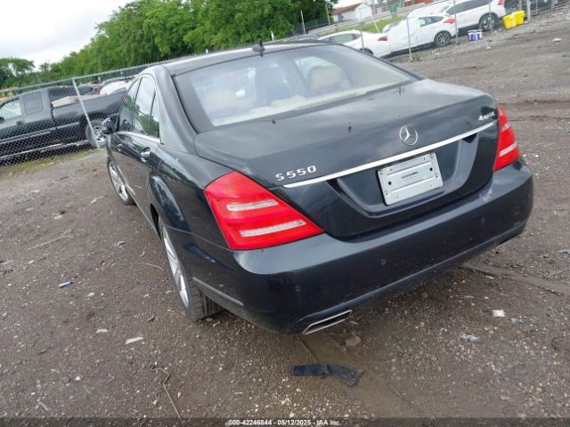 2010 MERCEDES-BENZ S 550 WDDNG8GB8AA328534 Photo 2