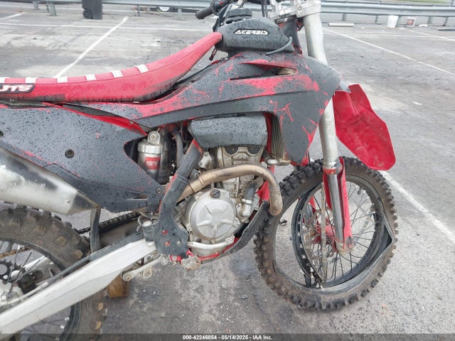 VBKGAK438NM175106 Gas Gas Mc250f
