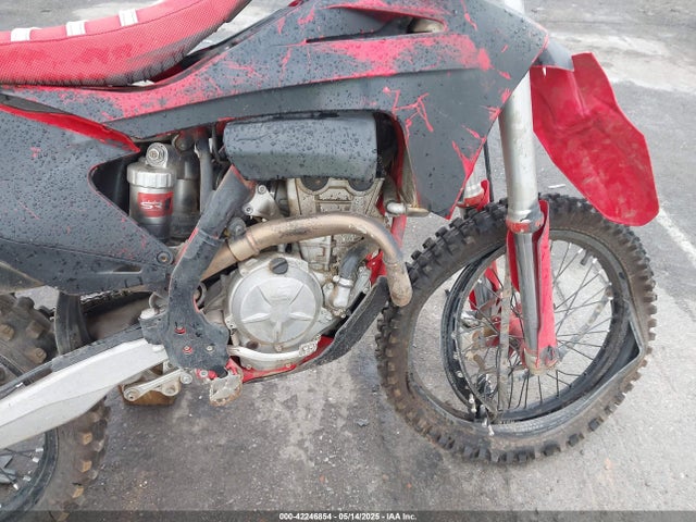 VBKGAK438NM175106 Gas Gas Mc250f