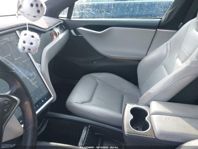 2015 TESLA MODEL S 5YJSA1S29FF100554 Photo 4