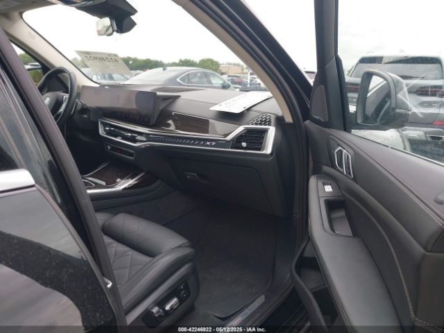 5UX23EM08R9V06884 BMW X7 Xdrive40i