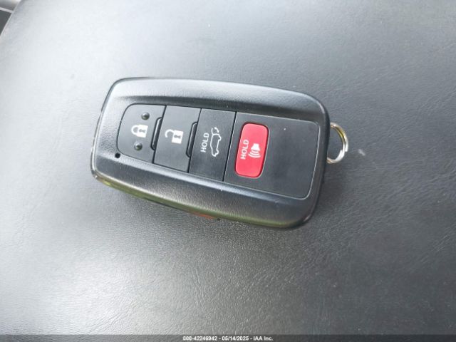 2T3A1RFV7PC388232 Toyota Rav4 Xle Premium