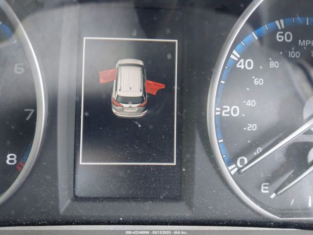 2T3ZFREV2HW355371 Toyota RAV4 LE