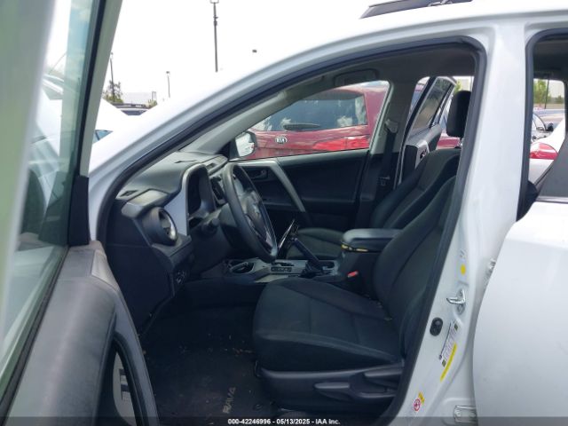 2T3ZFREV2HW355371 Toyota RAV4 LE