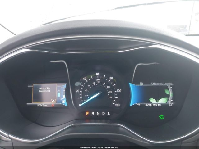 3FA6P0LU3HR400138 Ford Fusion Hybrid Se