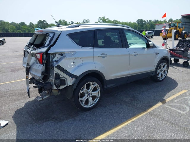 Ford Escape Titanium 2019 1FMCU0J99KUA87399 Image 4