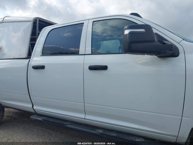 3C6UR5HJ2RG234917 RAM 2024