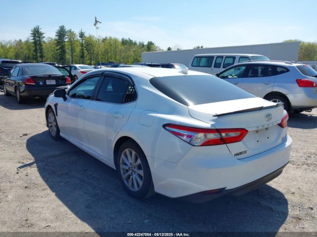 2020 TOYOTA CAMRY 4T1C11BK1LU009975 Photo 2