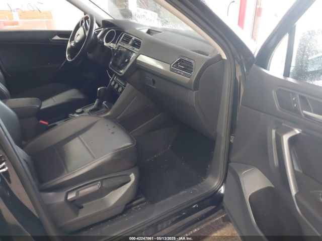 3VV2B7AX2MM096399 Volkswagen Tiguan 2.0t Se/2.0t Se R-line Black/2.0t Sel