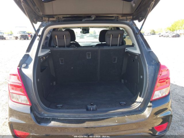 KL7CJKSB9LB065049 Chevrolet Trax Fwd Ls