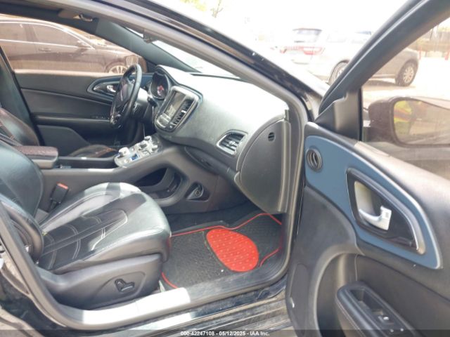 1C3CCCBG5FN698511 Chrysler 200 S