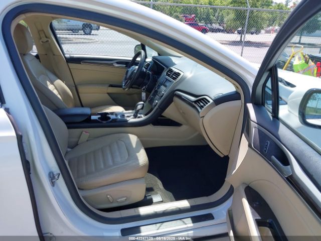 1FA6P0HD5G5119551 Ford FUSION SE