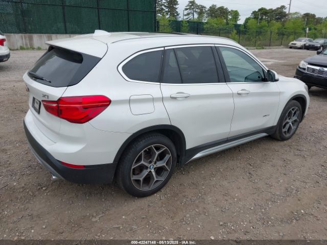 2018 BMW X1 WBXHT3C33J5L26657 Photo 3