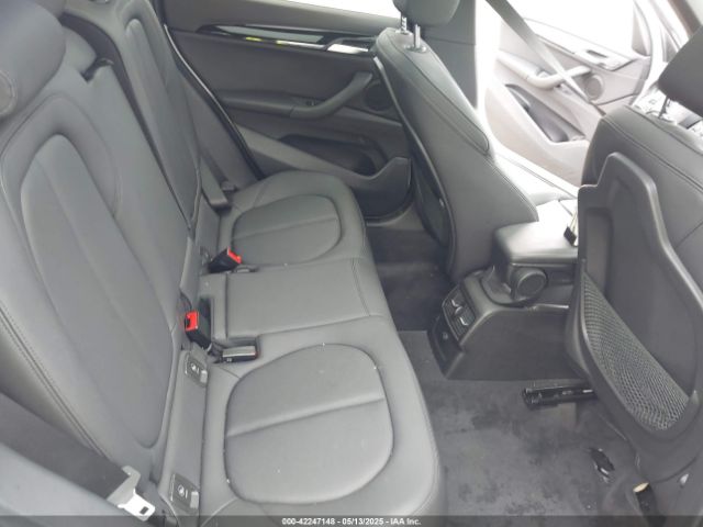 2018 BMW X1 WBXHT3C33J5L26657 Photo 7